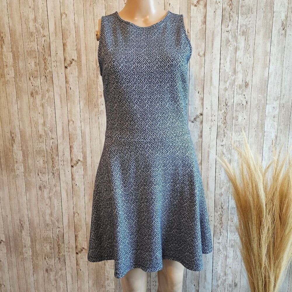 Women's Gap Gray and White Geometric Fit and Flare Dress Size S
